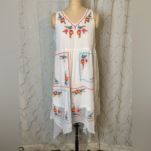 NWT Savanna Jane Beautiful White Embroidered Hanky Dress sz Lg